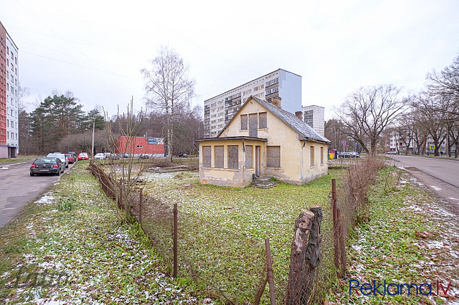 Pārdod 90 gados celtu ēku ar blakus esošiem uz zemes teritorijas siltumnīcas pamatiem un Jūrmala - foto 4