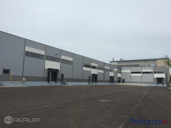 Nomai tiek piedāvātas neapkurinātas noliktavas/ražošanas telpas 650 m2 platībā , tai skaitā Rīga - foto 3