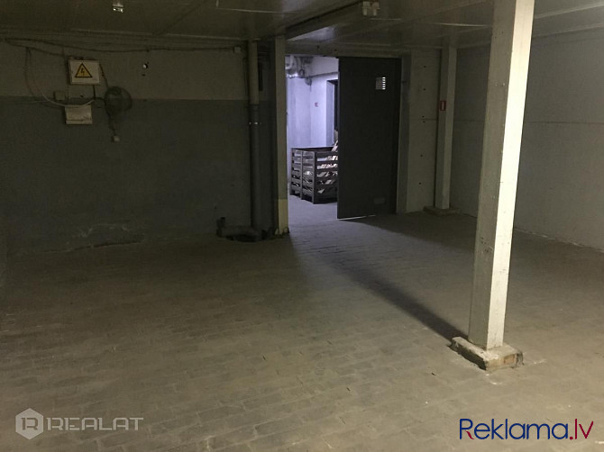 Iznomā noliktavas telpas  120 m2. platībā ar rampu. Telpas ir sadalītas divos līmeņos ar Rīga - foto 6