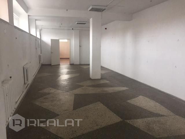 Iznomā apsildāmas noliktavas telpas 117,4 m2 platībā. Telpās griestu augstums ir 2,40 m , Rīga - foto 13