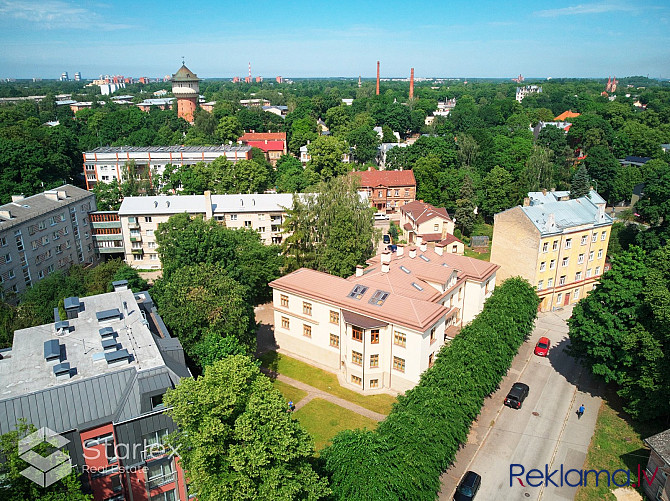 Iznomā mēbelētas biroja telpas Rīgas centrā prestižā jūgendstila ēkā, Krišjāņa Barona ielā 15.
Ēka c Рига - изображение 10