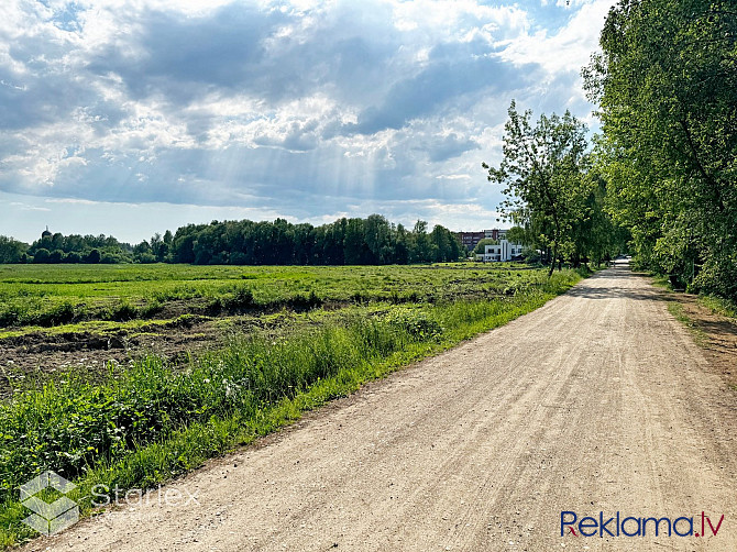 Pārdod zemes gabalu ar platību 4112 m2 Rīgā, Šampēterī. Zemes gabals lielākoties ir Rīgas rajons - foto 12