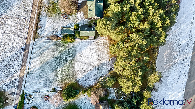 Izsmalcinātā māja, ko piedāvājam iegādāties Berģos, iekļauj sevī augstākās klases Rīga - foto 14