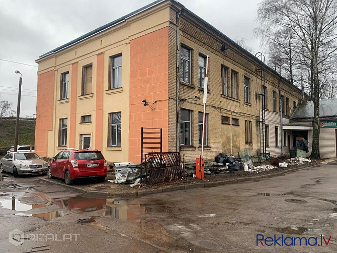 Iznomā telpas Biznesa kompleksā DV8.  Telpas  + Ekspozīciju zāle 39,1 m2.  + Birojs 50,6 m2. ( Rīga - foto 2