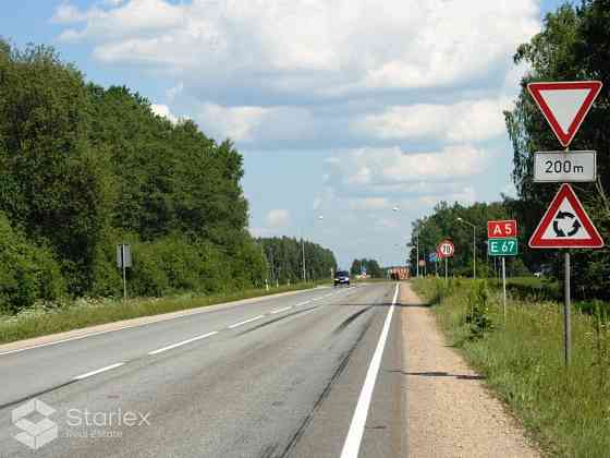 Pārdod zemi pie Ķekavas apļa.
Kopējā platība 7914 m2.
Zemes gabals labi pārredzams gan no apļa, gan  Ķekavas pagasts