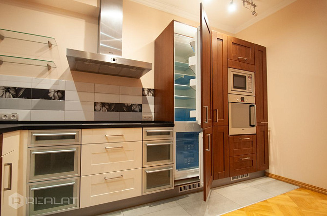 Īrei pieejams saulains un mājīgs 4 istabu dzīvoklis Rīgas Klusajā centrā, prestižajā kompleksā Centr Рига - изображение 18