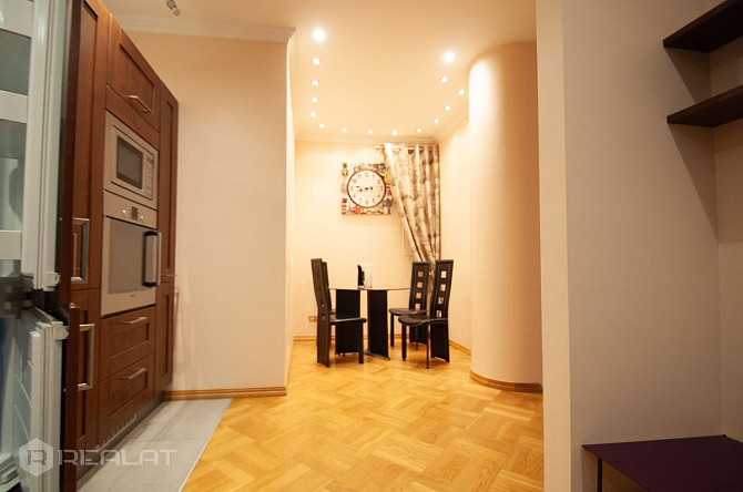 Īrei pieejams saulains un mājīgs 4 istabu dzīvoklis Rīgas Klusajā centrā, prestižajā kompleksā Centr Рига - изображение 16