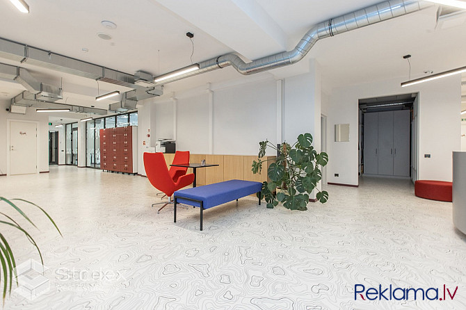 Iznomā biroju renovētā biroju ēkā Riverside Offices. 
Kopējā platība 448 m2.
Birojs Rīga - foto 8