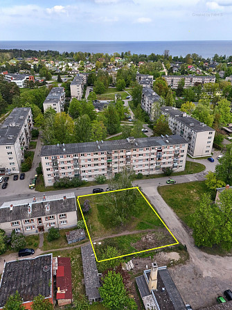 Pārdod zemes platību pašā Kauguru centrā dauddzīvokļu māju rajonā.
Zemes platības Jūrmala - foto 7