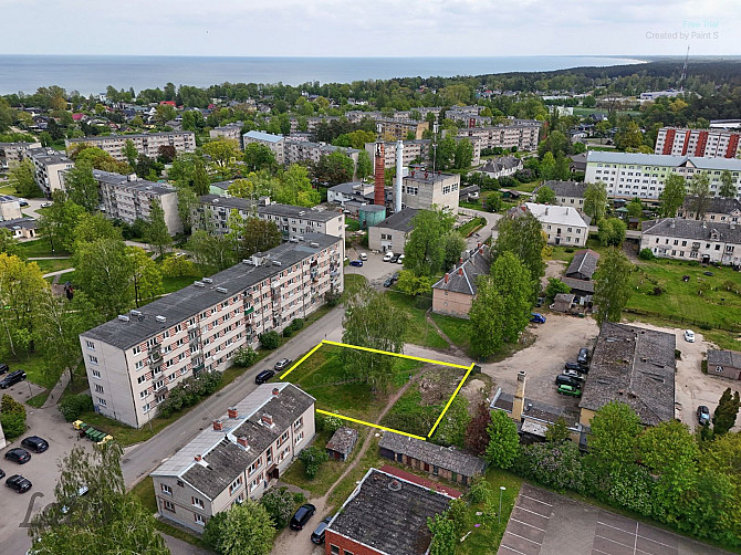 Pārdod zemes platību pašā Kauguru centrā dauddzīvokļu māju rajonā.
Zemes platības Jūrmala - foto 8