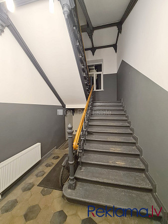 Fasādes māja, renovēta māja, ieeja no ielas, ir lifts, terase, logi vērsti mājas abās Rīga - foto 11