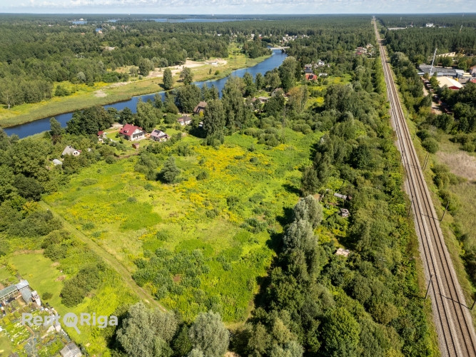 Zemesgabals ar kopējo platību 4,1367 ha atrodas savrupmāju apbūves teritorija (DzS1). Rīga - foto 18