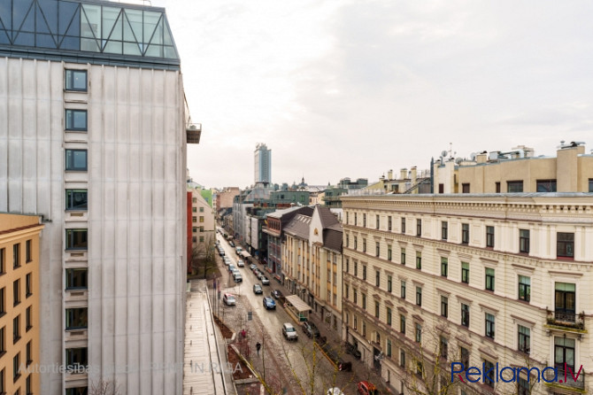 Klusā Centra baudītājiem ar plašu terasi uz Antonijas Ielu.   Šis dzīvoklis notiekti Rīga - foto 6