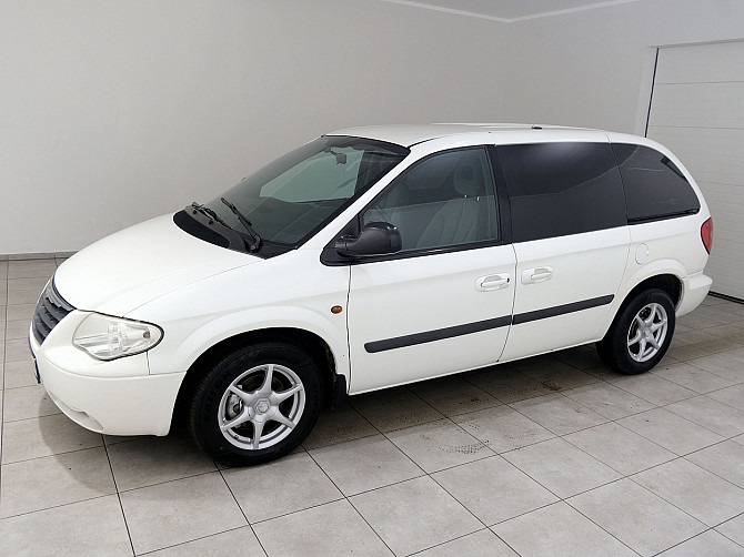 Chrysler Voyager Comfort ATM 2.8 CRD 110kW Tallina - foto 2