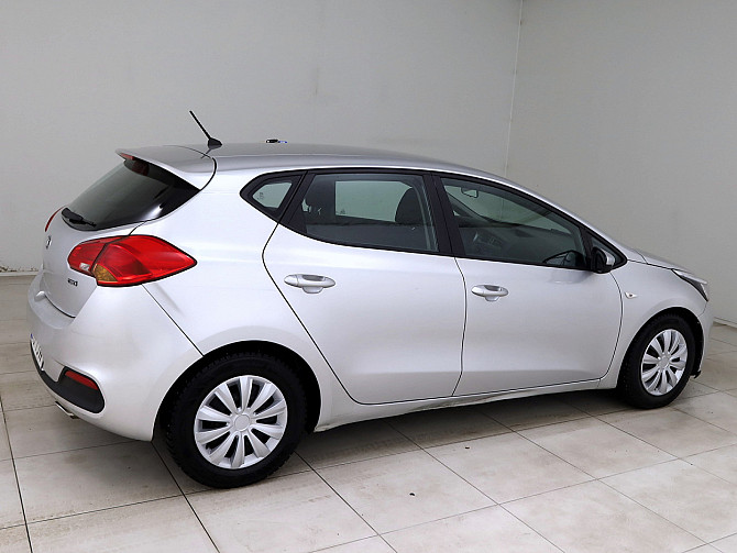 Kia Ceed Elegance 1.4 CRDi 66kW Tallina - foto 3