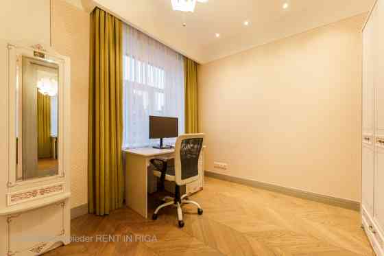 An apartment after a complete renovation on Zaubes Street with a guaranteed parking space in the cou Рига