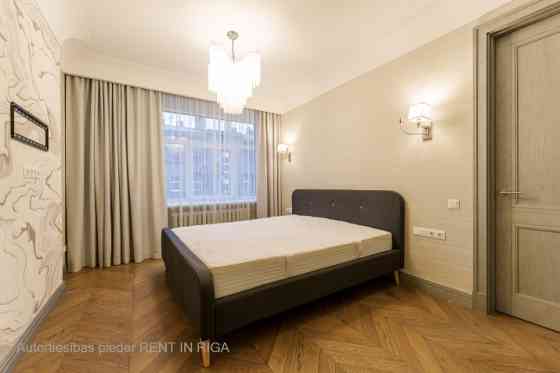 An apartment after a complete renovation on Zaubes Street with a guaranteed parking space in the cou Рига