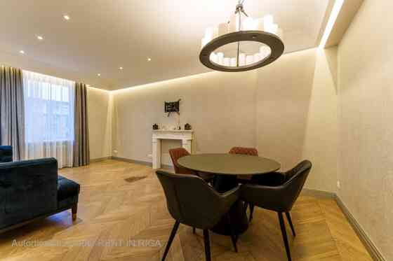 An apartment after a complete renovation on Zaubes Street with a guaranteed parking space in the cou Рига