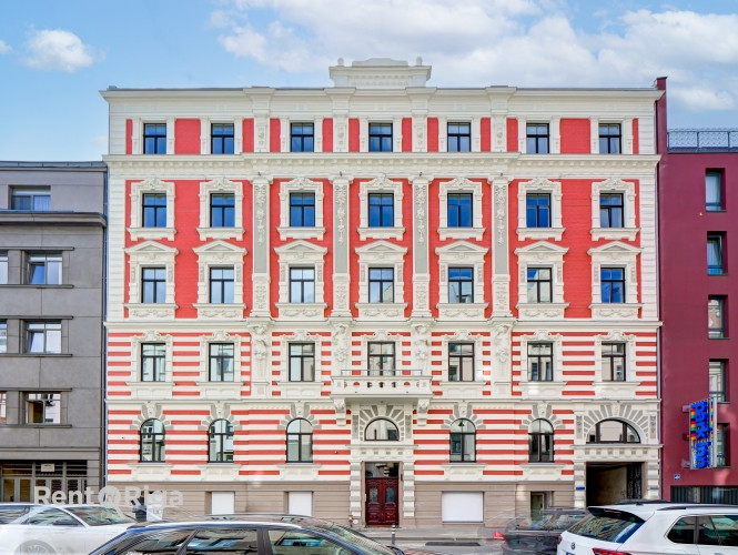 Piedāvājumā dzīvokļi Rīgas centrā. Īpašumam divas ēkas fasādes un pagalma.  Trīsistabu dzīvoklis ar  Рига - изображение 9