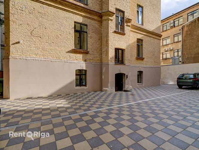 Piedāvājumā dzīvokļi Rīgas centrā. Īpašumam divas ēkas fasādes un pagalma.  Trīsistabu dzīvoklis ar  Рига - изображение 8