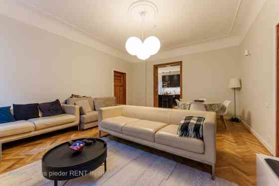 For sale: a cozy 4-room apartment in the center of Riga, located on the third floor of a well-mainta Rīga