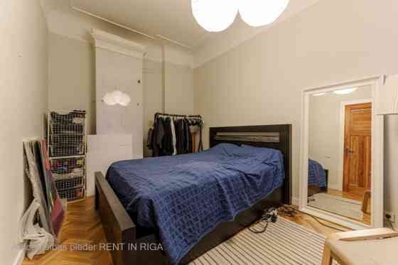 For sale: a cozy 4-room apartment in the center of Riga, located on the third floor of a well-mainta Rīga