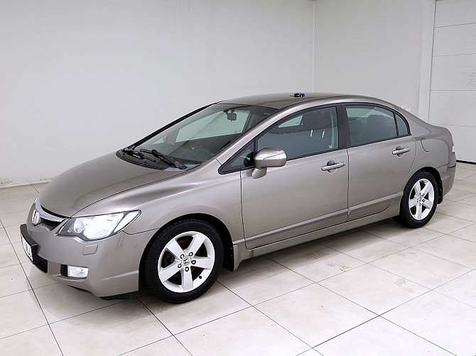 Honda Civic Elegance 1.8 103kW Tallina - foto 2