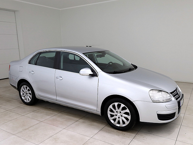 Volkswagen Jetta Comfortline ATM 1.6 75kW Tallina - foto 1