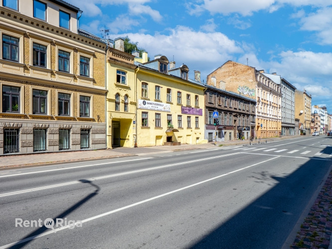 Piedāvājumā namīpašums A. Čaka ielā 99 - pie paša Ziedoņdārza!  Īpašums sastāv no Rīga - foto 12