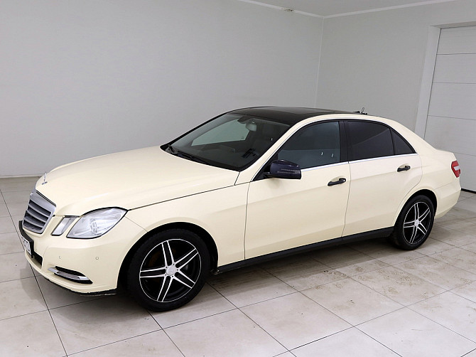 Mercedes-Benz E 200 Luxury ATM 1.8 120kW Таллин - изображение 2