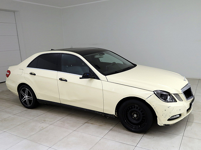 Mercedes-Benz E 200 Luxury ATM 1.8 120kW Tallina - foto 1