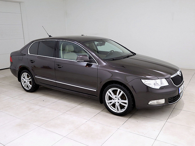 Skoda Superb Highline ATM 2.0 TDI 125kW Tallina - foto 1