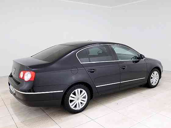 Volkswagen Passat Highline ATM 1.8 118kW Таллин