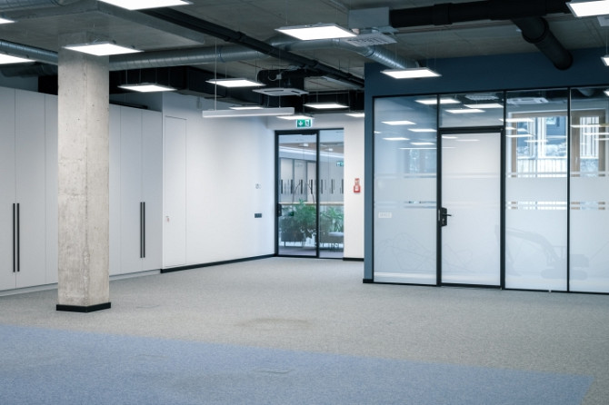 EKSKLUZĪVS PIEDĀVĀJUMS TIKAI NOVEMBRĪ:   Nomniekiem - 3 mēnešu nomas brīvdienas!  Biroju Rīga - foto 11