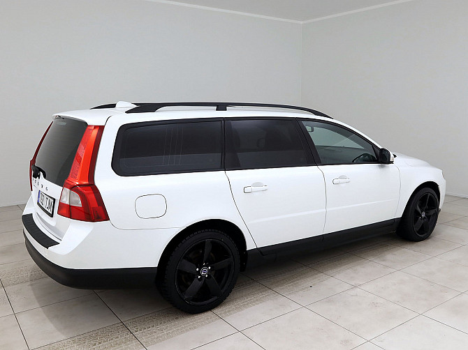 Volvo V70 Summum Facelift ATM 2.4 D5 129kW Tallina - foto 3