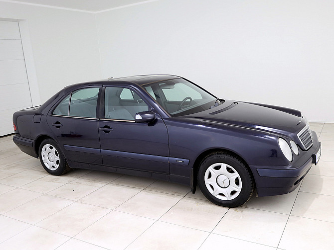 Mercedes-Benz E 200 Classic Facelift 2.1 CDI 85kW Tallina - foto 1