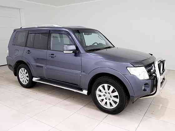 Mitsubishi Pajero Luxury ATM 3.2 DI-D 125kW Tallina