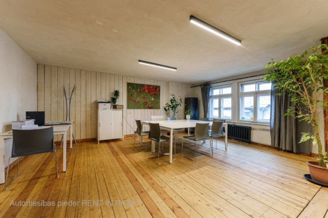 Gaumīgas biroja telpas Akmeņu ielā.  Piedāvājam nomāt gaumīgi renovētas biroja telpas Rīga - foto 3