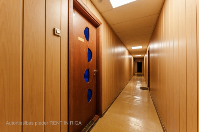 Gaumīgas biroja telpas Akmeņu ielā.  Piedāvājam nomāt gaumīgi renovētas biroja telpas Rīga - foto 7