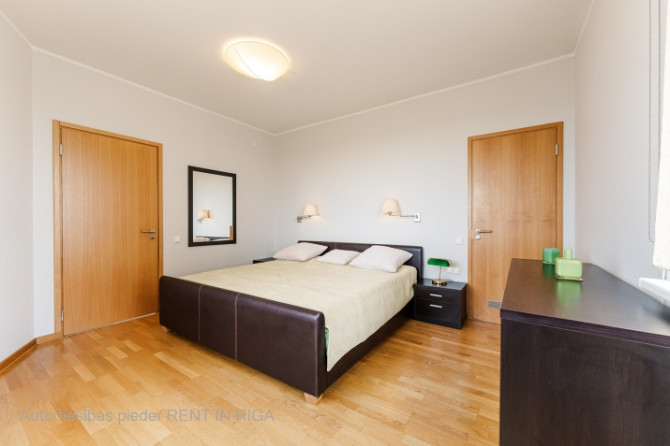 Dzīvoklis ar saunu Skanstes virsotnēs 17.stāvā.  Studio tipa dzīvoklis, kur viesistaba Rīga - foto 18