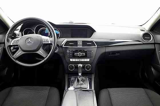 Mercedes-Benz C 200 Elegance Facelift ATM 2.1 CDI 100kW Tallina