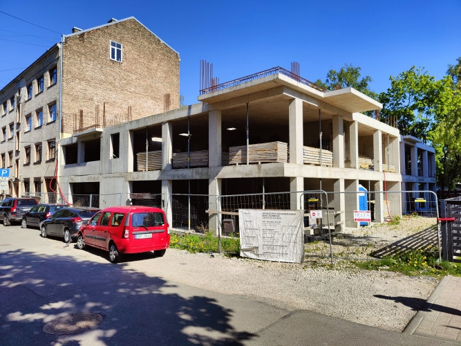 Zeme ar daudzdzīvokļu mājas būvprojektu un iesāktu būvniecību.  Projektā ir 33 dzīvokļi Rīga - foto 11