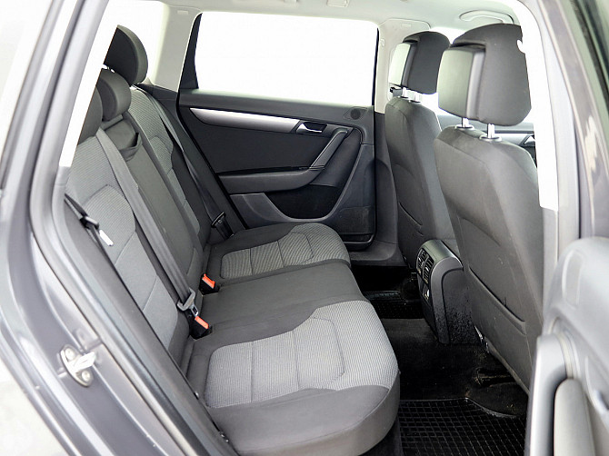 Volkswagen Passat Variant Comfortline 1.4 110kW Таллин - изображение 7
