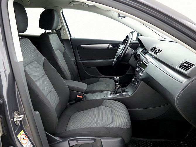Volkswagen Passat Variant Comfortline 1.4 110kW Таллин - изображение 6
