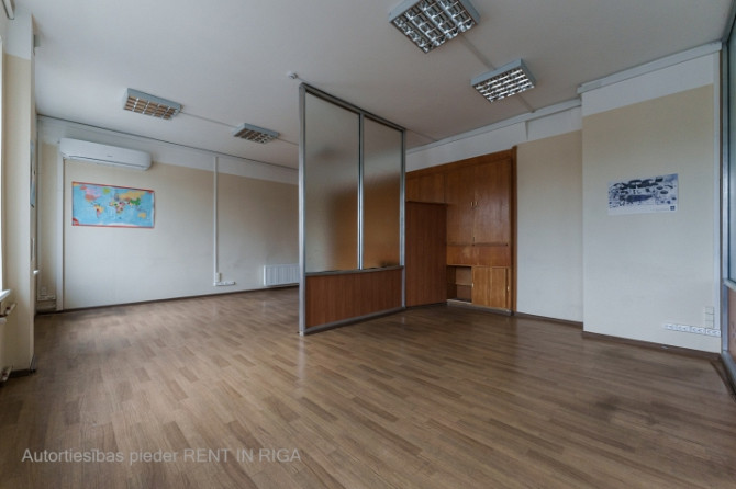Birojs Braslas ielā 24.  Iznomā telpas biroja mājā, kas atrodas nožogotā, slēgtā Rīga - foto 1