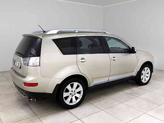 Mitsubishi Outlander Luxury 4x4 ATM 2.4 125kW Tallina