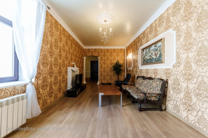 For rent a spacious 3 bedroom apartment in the very center of Riga. Fully furnished and equipped.    Рига - изображение 16