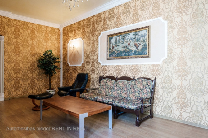 For rent a spacious 3 bedroom apartment in the very center of Riga. Fully furnished and equipped.    Рига - изображение 17