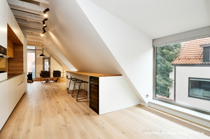 Senatnes elpa un vecpilsētas miers padara Vilhelma Namus par īstenu oāzi dvēselei. Ēkas ir Rīga - foto 13