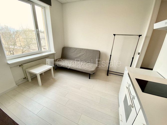 Fasādes māja, renovēta māja, slēgts pagalms, ieeja no ielas, ir lifts, kāpņu telpa pēc Rīga - foto 1